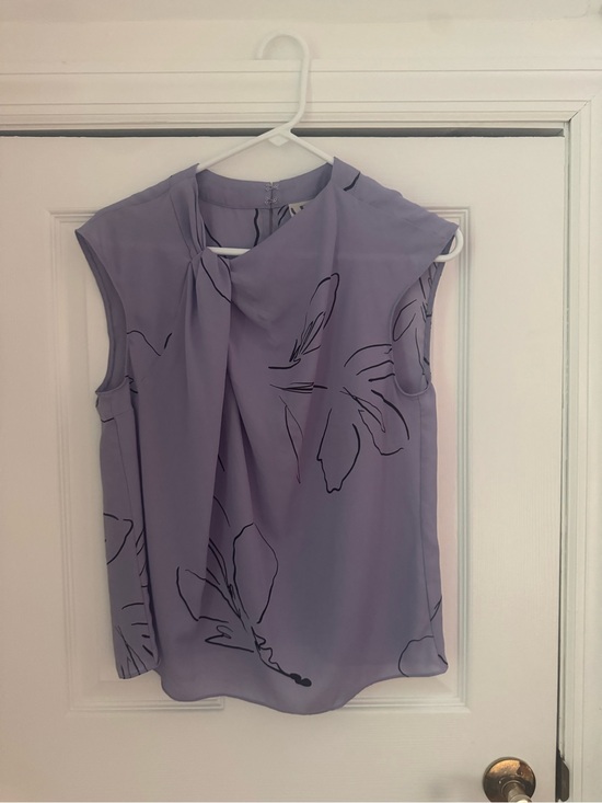 Worthington Tops - Worthington Lilac Sleeveless Floral Pleat-Front Blouse